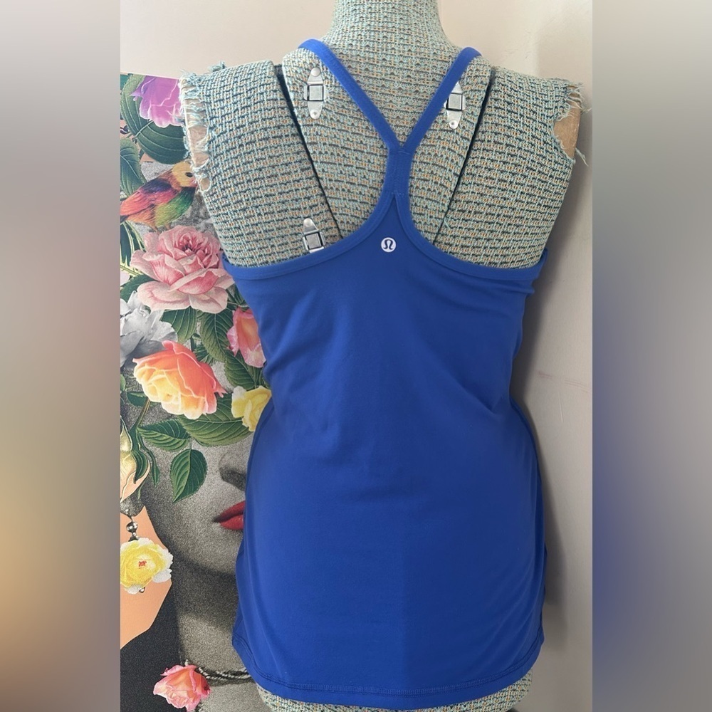 LULULEMON POWER Y TANK PIPE DREAM BLUE Sz. 10. RACERBACK, 4 WAY STRETCH. - Picture 8 of 9